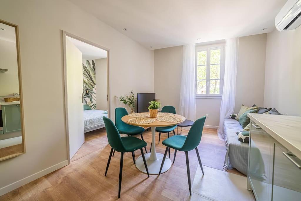 Le Pearl Appartement De Charme En Bord Riviere Collobrieres Exterior photo