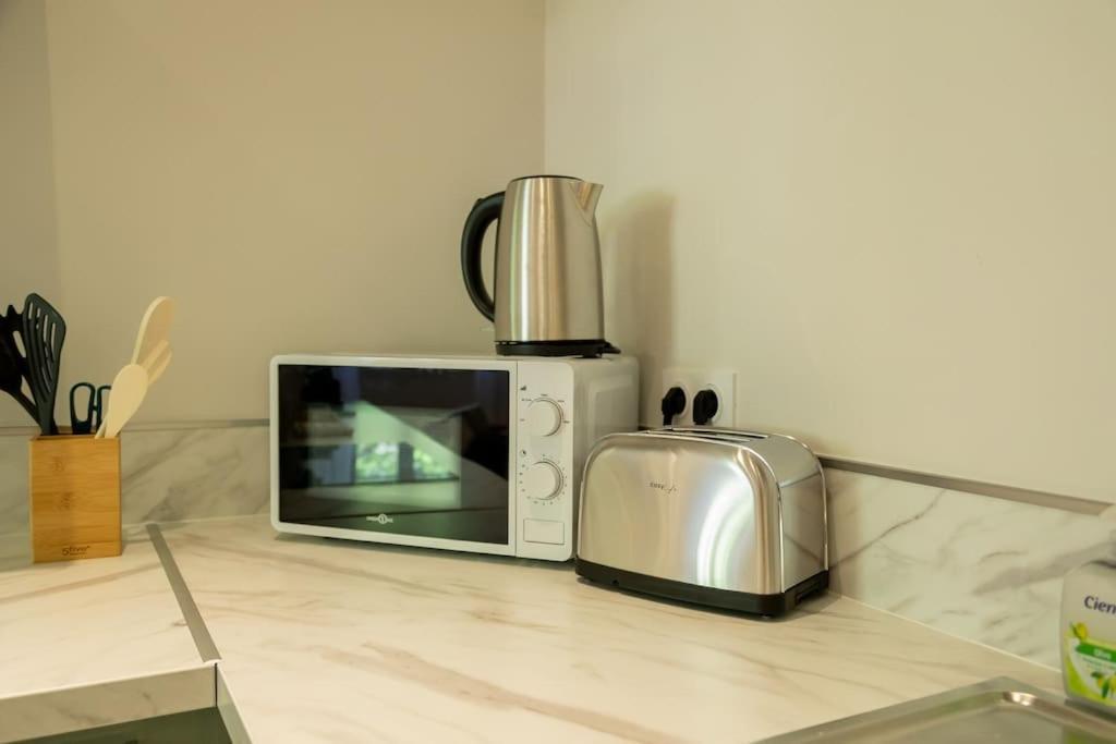 Le Pearl Appartement De Charme En Bord Riviere Collobrieres Exterior photo